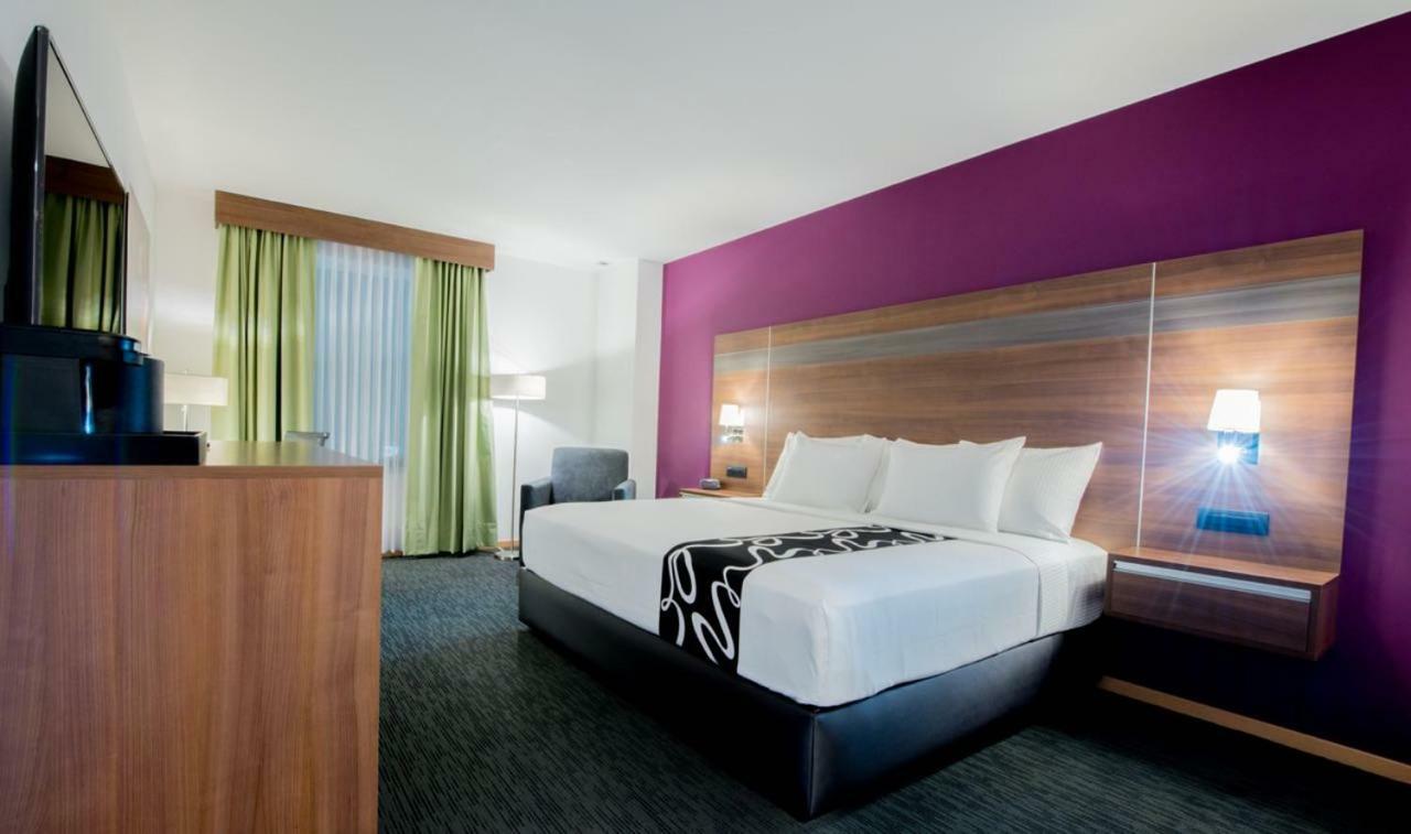 La Quinta By Wyndham San Jose Chiapa Puebla Hotell Exteriör bild